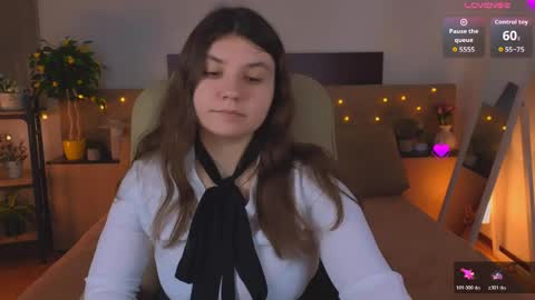 Snapshot of viola__shy chatting on 04/09/26, 08:25 Viola online show from 04/09/26, 08:25