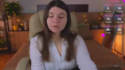 Snapshot of viola__shy chatting on 04/13/26, 08:14 Viola online show from 04/13/26, 08:14