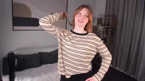 Snapshot of viola_larson chatting on 03/14/26, 03:50 Viola but friends call me Sisi online show from 03/14/26, 03:50