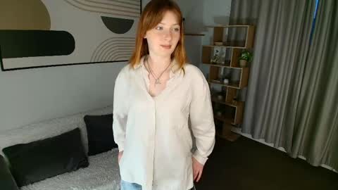 Snapshot of viola_larson chatting on 03/20/26, 03:50 Viola but friends call me Sisi online show from 03/20/26, 03:50