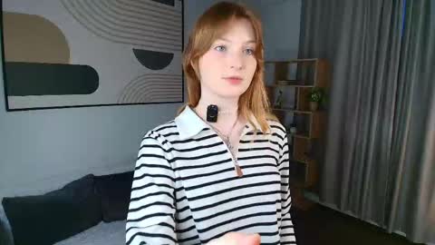 Snapshot of viola_larson chatting on 03/24/26, 04:01 Viola but friends call me Sisi online show from 03/24/26, 04:01
