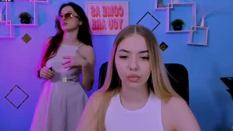 viola_sweet_ online show from 06/22/26, 09:06