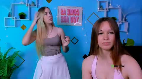 viola_sweet_ online show from 07/01/26, 09:22