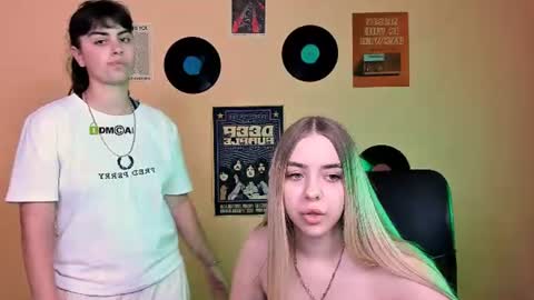 viola_sweet_ online show from 07/11/26, 08:28