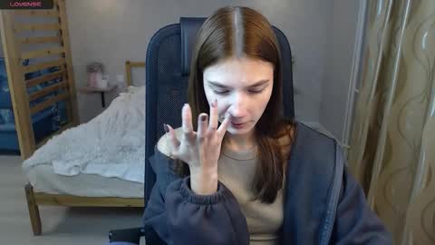 violaberry__ online show from 09/29/25, 05:12