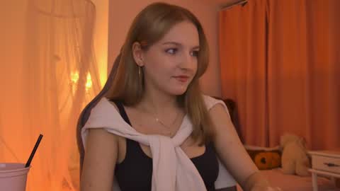 Snapshot of violamore chatting on 07/03/26, 06:58 violamore online show from 07/03/26, 06:58