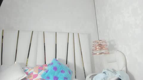 violeet_gray online show from 09/24/25, 11:35