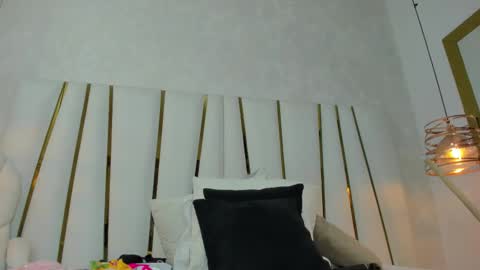 Snapshot of violeet_gray chatting on 03/11/26, 10:32 violeet_gray online show from 03/11/26, 10:32