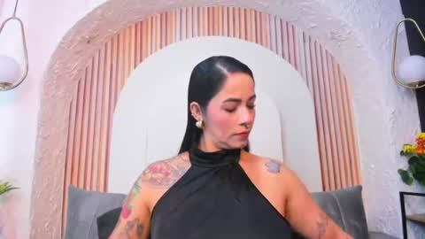 Violette online show from 06/11/26, 10:02