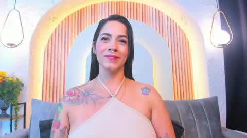 Violette online show from 06/15/26, 10:50