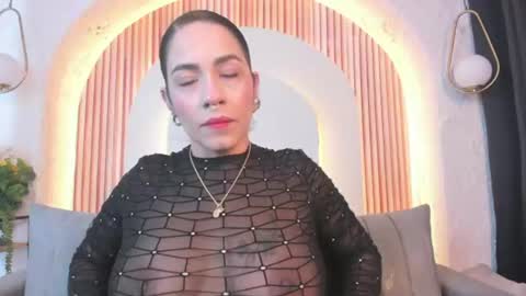 Snapshot of violeet_scottt chatting on 06/27/26, 10:53 Violette online show from 06/27/26, 10:53
