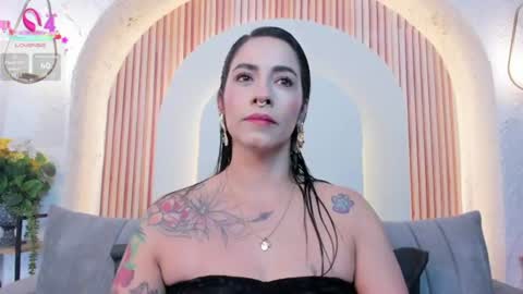 Snapshot of violeet_scottt chatting on 07/27/26, 10:33 Violette online show from 07/27/26, 10:33