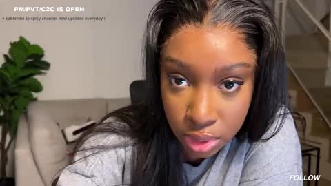 Snapshot of violet6xft chatting on 02/20/26, 06:26 Fantasy Black Girl online show from 02/20/26, 06:26