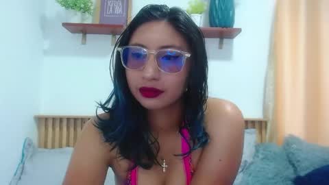 Snapshot of violet_2003 chatting on 05/23/26, 02:21 V I O L E T online show from 05/23/26, 02:21
