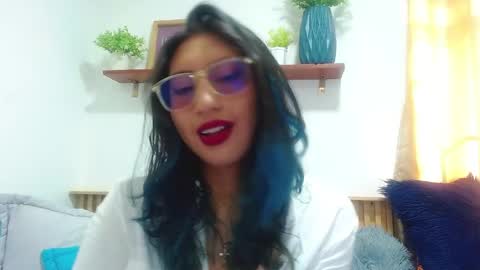 Snapshot of violet_2003 chatting on 05/28/26, 02:25 V I O L E T online show from 05/28/26, 02:25