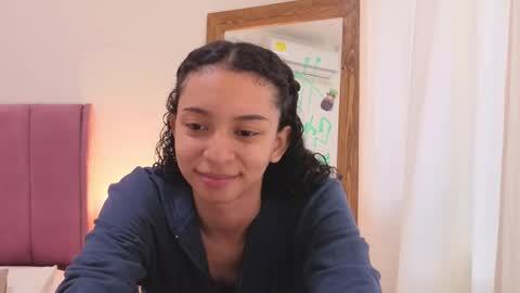 violet__15 online show from 03/18/26, 12:08