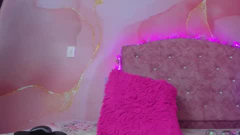 Snapshot of violet__taylor_ chatting on 02/21/26, 02:34 violet__taylor_ online show from 02/21/26, 02:34