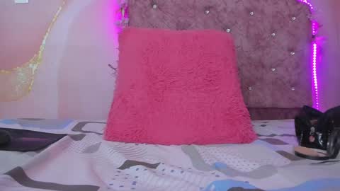 Snapshot of violet__taylor_ chatting on 03/28/26, 02:55 violet__taylor_ online show from 03/28/26, 02:55