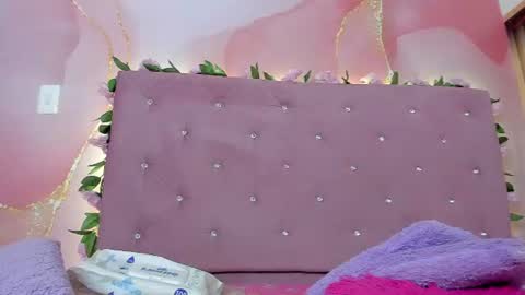 violet__taylor_ online show from 06/30/26, 02:12