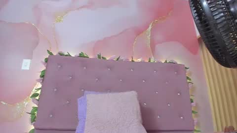 violet__taylor_ online show from 07/22/26, 02:25