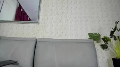 Violet  online show from 02/11/25, 08:52