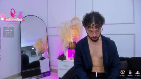 Violet and Paul online show from 10/15/25, 04:01