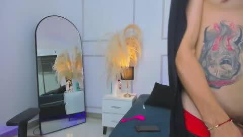 Violet and Paul online show from 10/17/25, 03:42