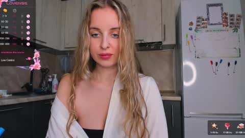 Snapshot of violet_blue_eyes chatting on 02/12/25, 01:16 Violet online show from 02/12/25, 01:16