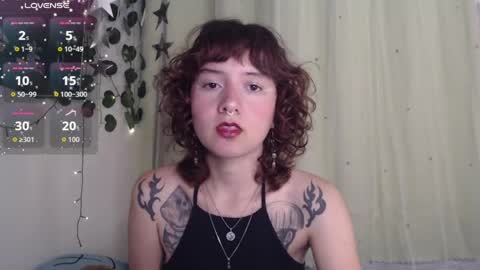 Snapshot of violet_bluee chatting on 05/24/26, 07:13 Violet online show from 05/24/26, 07:13