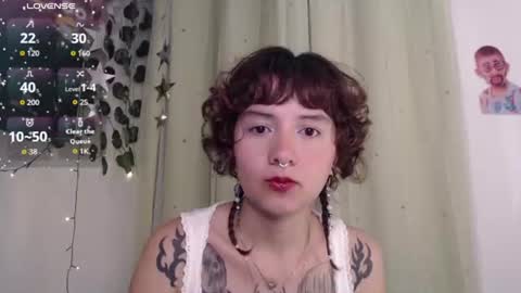 Snapshot of violet_bluee chatting on 06/11/26, 07:39 Violet online show from 06/11/26, 07:39