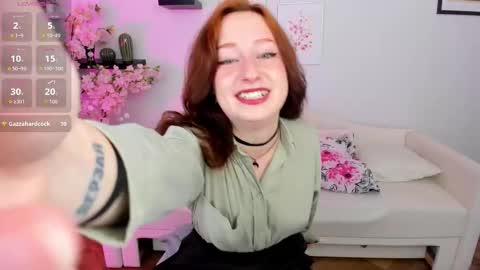 Snapshot of violet_griffen chatting on 09/17/25, 03:46 VIOLET online show from 09/17/25, 03:46