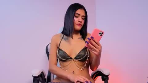 violet_jhonson online show from 10/22/25, 02:39