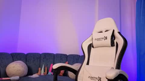 violet_jhonson online show from 11/11/25, 02:28