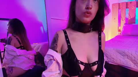 Violet Jones online show from 10/06/25, 02:36