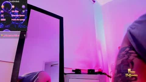 Violet Jones online show from 10/14/25, 03:24