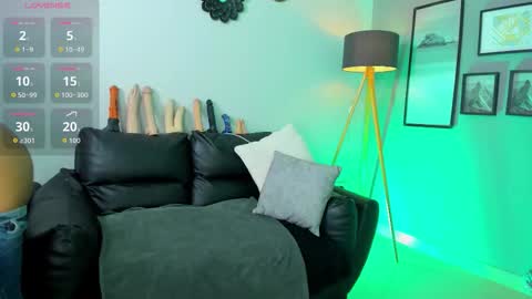 Snapshot of violet_kumar chatting on 12/14/25, 09:19 violet_kumar online show from 12/14/25, 09:19