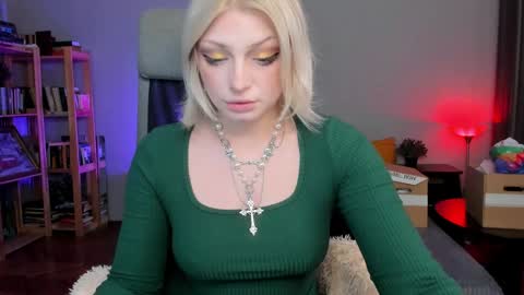 violet_oblivion online show from 12/27/24, 06:10