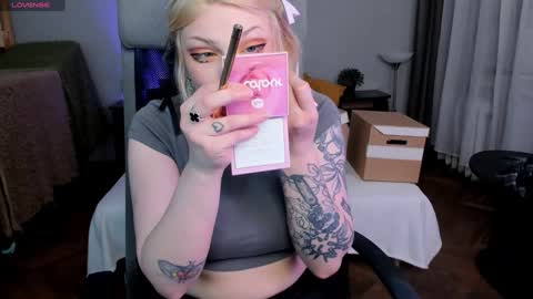 violet_oblivion online show from 01/14/25, 09:09