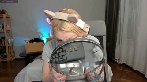 violet_oblivion online show from 01/19/25, 03:39