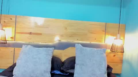 Sweet  Shy Violet online show from 09/11/25, 12:05