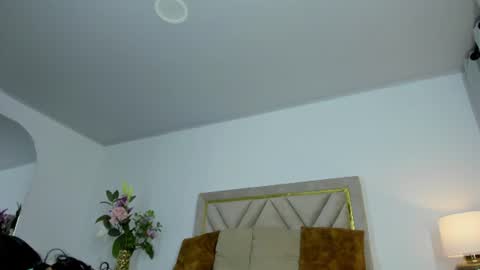 Mary online show from 06/11/26, 07:01