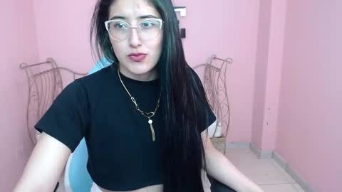 Snapshot of violet_raine_ chatting on 10/20/25, 03:56 Violet  online show from 10/20/25, 03:56