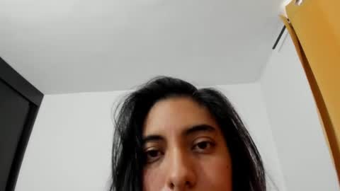 Snapshot of violet_sg chatting on 04/27/26, 03:43 violet online show from 04/27/26, 03:43