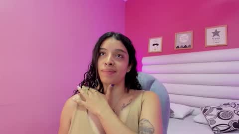 Snapshot of violet_sinclair chatting on 03/31/26, 11:21 violet_sinclair online show from 03/31/26, 11:21