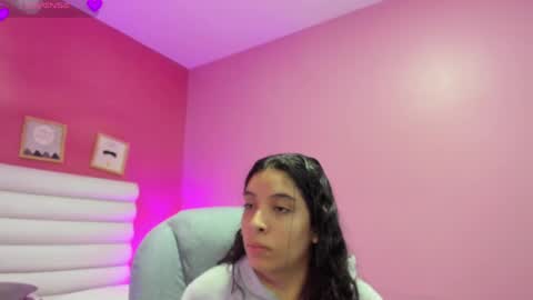 Snapshot of violet_sinclair chatting on 05/19/26, 11:38 violet_sinclair online show from 05/19/26, 11:38