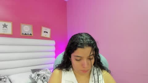 Snapshot of violet_sinclair chatting on 05/28/26, 11:18 violet_sinclair online show from 05/28/26, 11:18