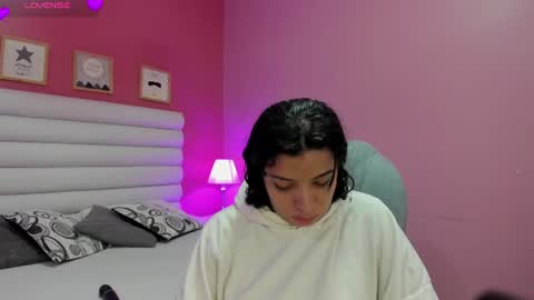 violet_sinclair online show from 06/20/26, 11:02