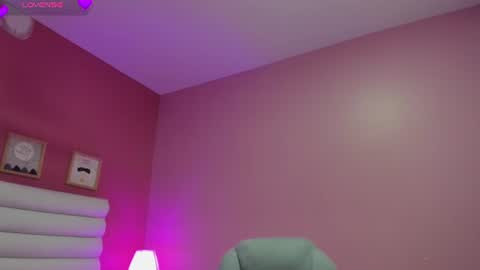 violet_sinclair online show from 06/23/26, 11:19