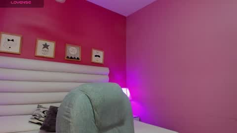 violet_sinclair online show from 07/23/26, 12:03