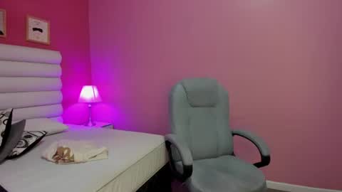 violet_sinclair online show from 07/24/26, 12:14